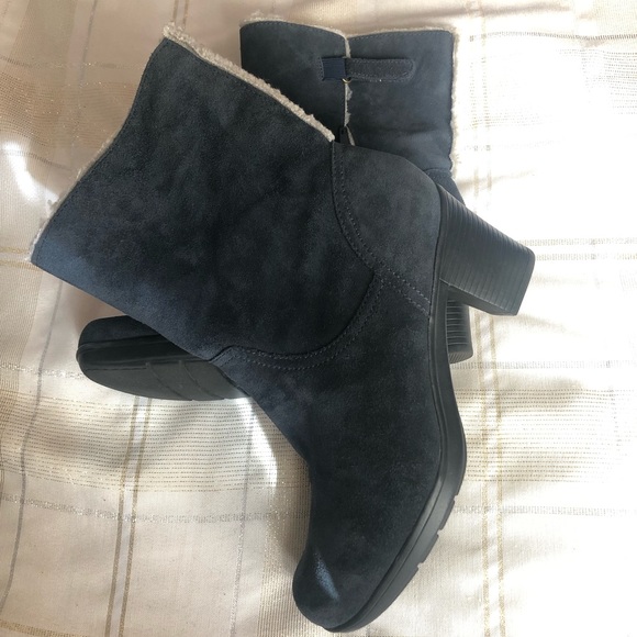 Clarks Shoes - Clark’s Women's Genuine Suede Booties, Size 7.5M